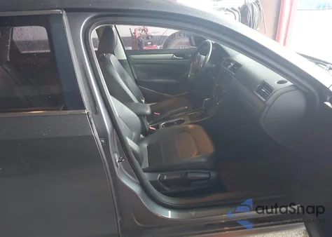 2014 Volkswagen Passat 1.8T Se from USA, damaged, VIN 1VWBS7A35EC091063